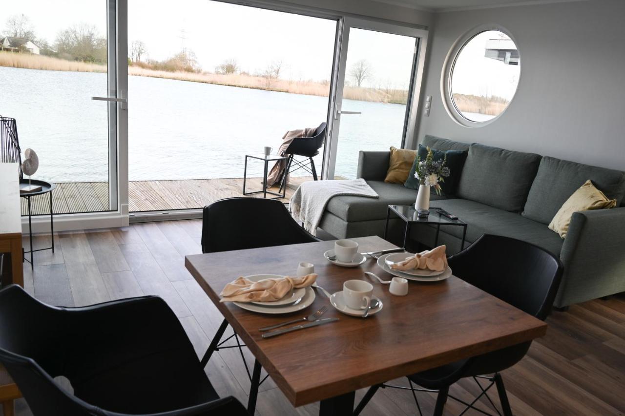 Hausboot Kajuete Am Nixensteg Am Wangermeer Mit Hund Schillig Zewnętrze zdjęcie